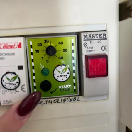 Central1modernapartmentfreeparking דירה