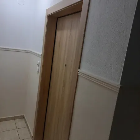 Central1modernapartmentfreeparking דירה