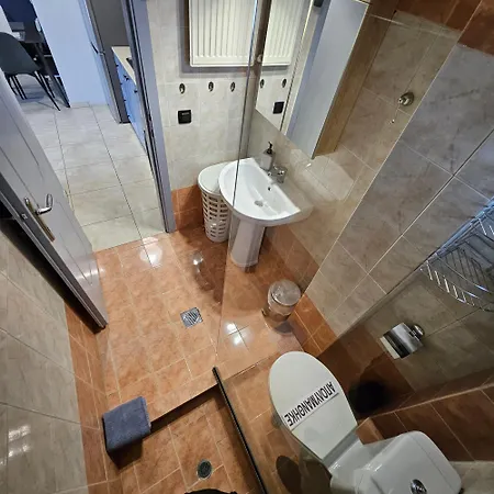 Central1modernapartmentfreeparking Appartamento Serres