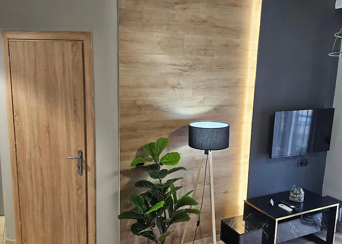 Central1modernapartmentfreeparking דירה סרס